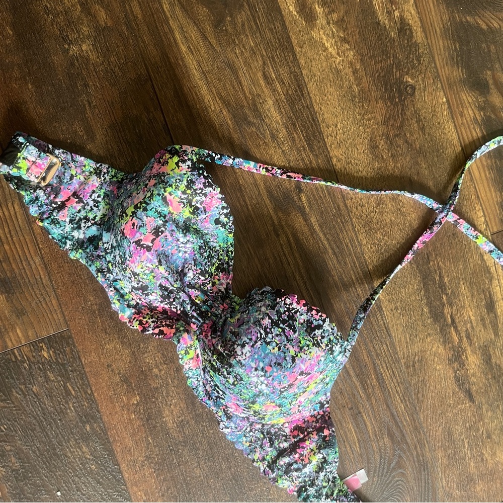 Padded bikini top Victoria secret 32dd